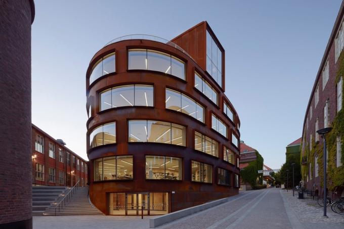 أفضل تصميم معماري 2016 نسخة ArchDaily: كلية الهندسة المعمارية في المعهد الملكي للتكنولوجيا