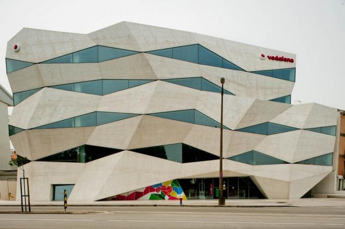 العمارة الأوروبية: مقر شركة فودافون في البرتغال