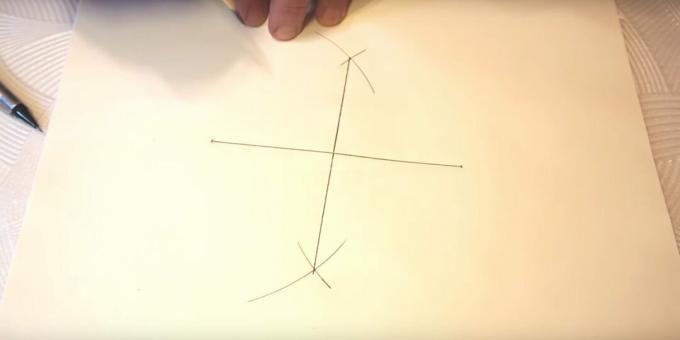 كيفية رسم نجمة خماسية: ارسم خطًا رأسيًا