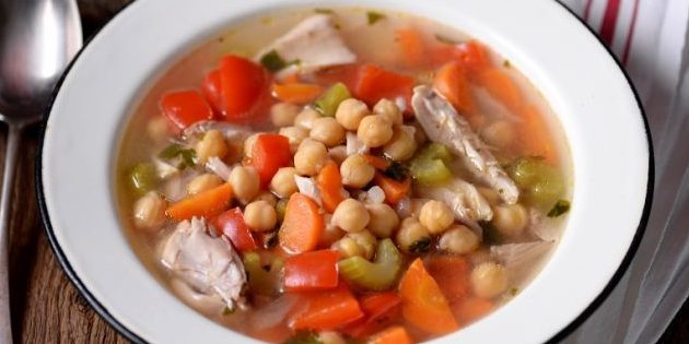 وصفات مع الحمص: حساء الدجاج مع الحمص والخضار