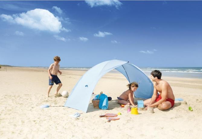 خيمة الشاطئ