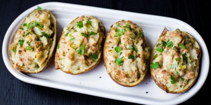 ماذا نأكل قبل تجريب: البطاطس مع سمك التونة والجبن