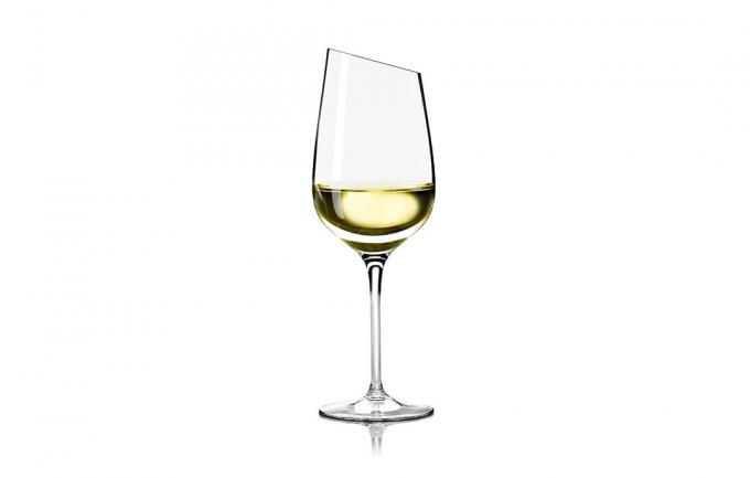 النبيذ الأبيض ريسلينغ الزجاج