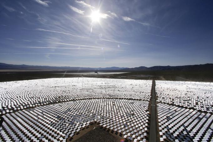 تقنيات المستقبل، والناس سوف تكون قادرة على رش الطلاء الخاصة "الطاقة الشمسية"