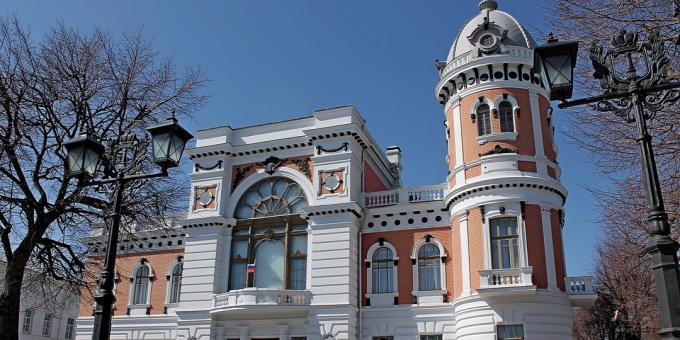 مشاهد أوليانوفسك: متحف الفنون والفنون المحلية
