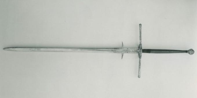 أساطير حول معارك العصور الوسطى: السيف ذو اليدين مع الحارس المضاد