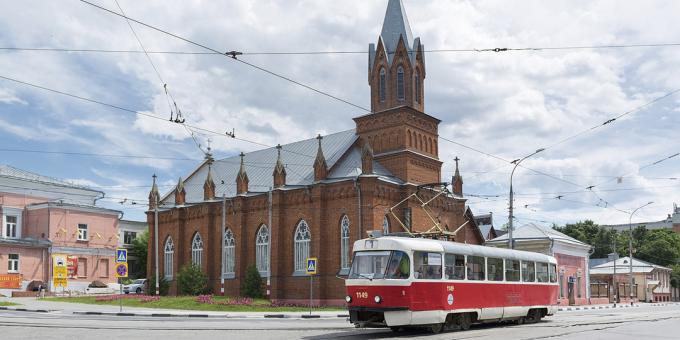 ماذا ترى في أوليانوفسك: الكنيسة الإنجيلية اللوثرية في سانت ماري