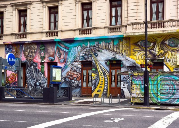 زيارة الأرجنتين: الكتابة على الجدران