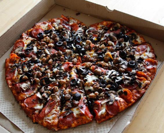 هدايا لعيد الحب: بيتزا