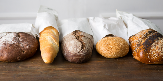 معظم الانتقادات 2018: أن يأكل أو لا يأكل الخبز: كل ما تحتاج لمعرفته حول المنتج الرئيسي