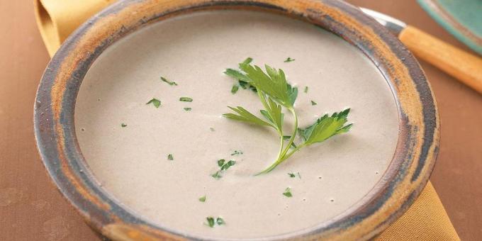 وصفات الحساء كريم: حساء كريم مع الجوز وصلصة البشاميل