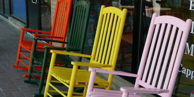 لهجات اللون في الداخل: الكراسي
