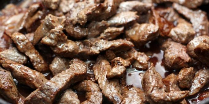  كيف لطهي اللحم في الفرن: شرائح لحم البقر، خبز في احباط 