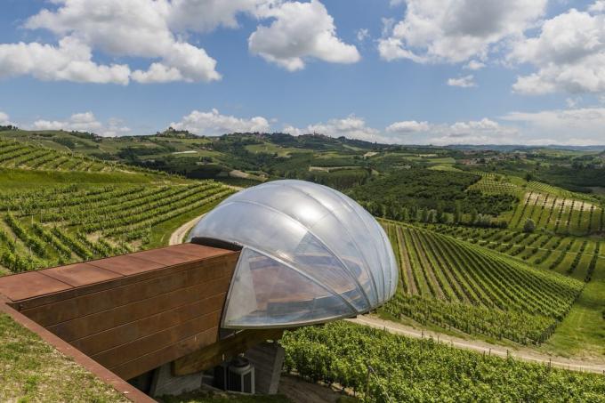 العمارة الأوروبية: Ceratto مخمرة تطل على كروم العنب في ألبا