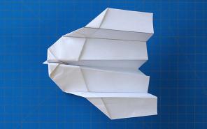 كيفية جعل الطائرة من الورق: 10 طرق خلاقة
