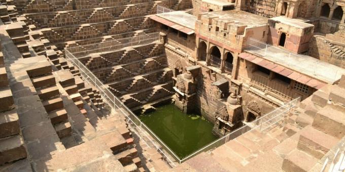 المعالم المعمارية: Chand Baori