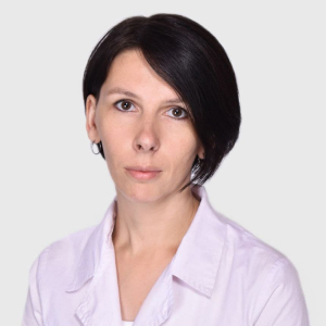 مؤلفة النص هي طبيبة أمراض النساء والتوليد يوليا شيفتشينكو