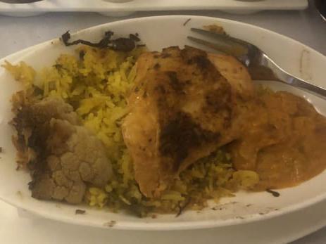 لحم أو دجاج؟ 11 أمثلة مثيرة للاشمئزاز طائرات الغذاء