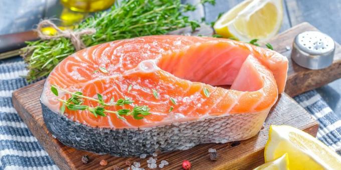 كيفية تقليل التوتر بالتغذية: سمك السلمون